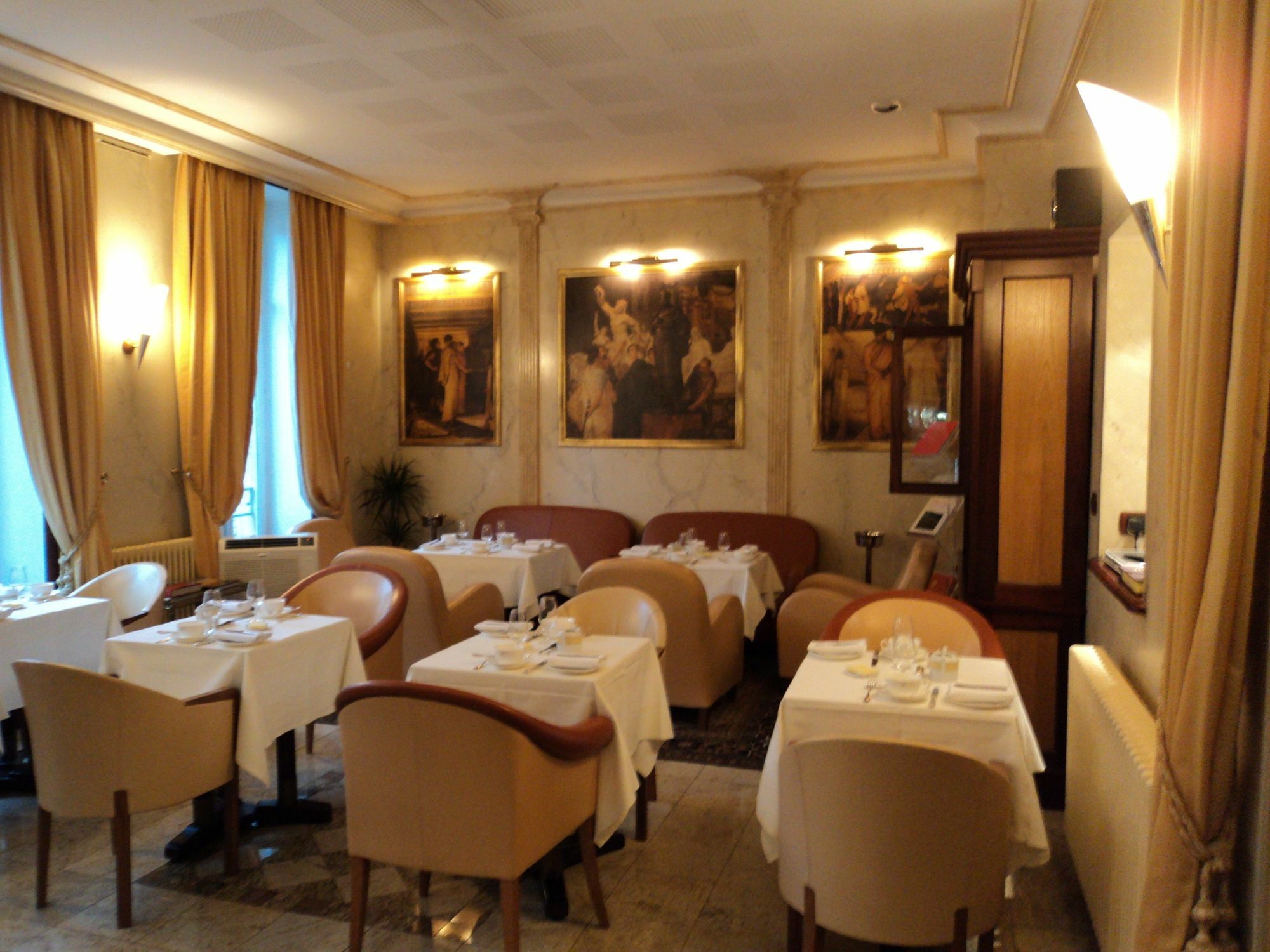 Hotel L'hotel 5*
